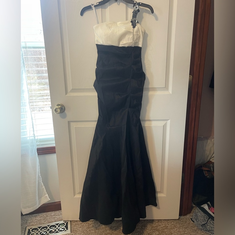 Blondie nites dress size 5